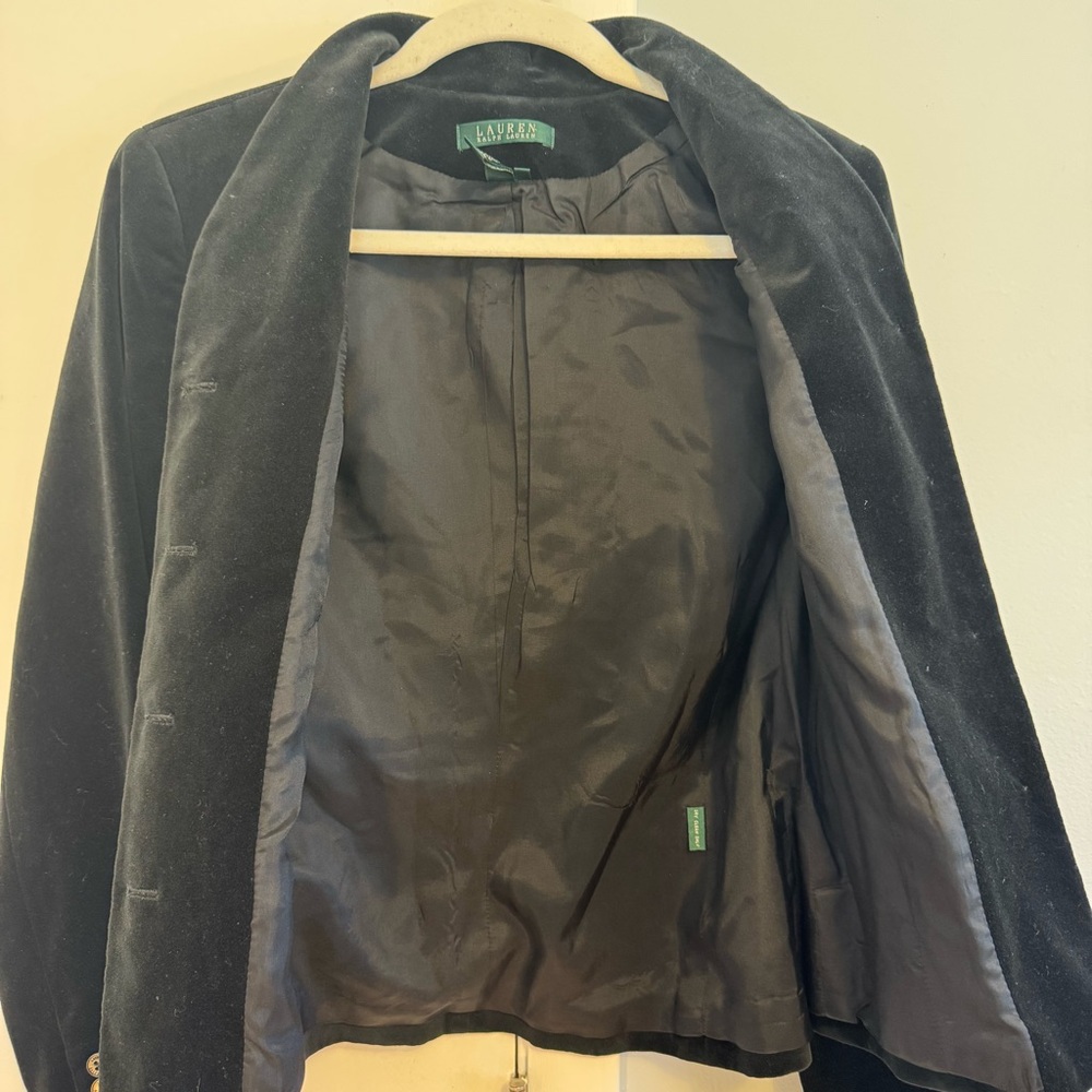 Lauren Ralph Lauren Black Velvet Blazer. Size 12 - Picture 6 of 7